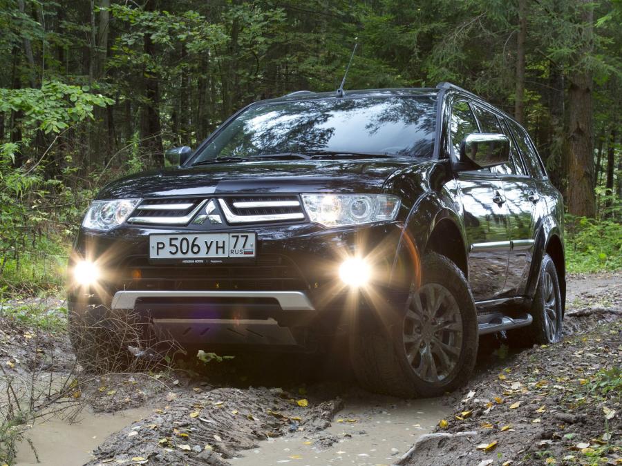 Mitsubishi Pajero Sport 2013 года  (фото 13 из 34)
